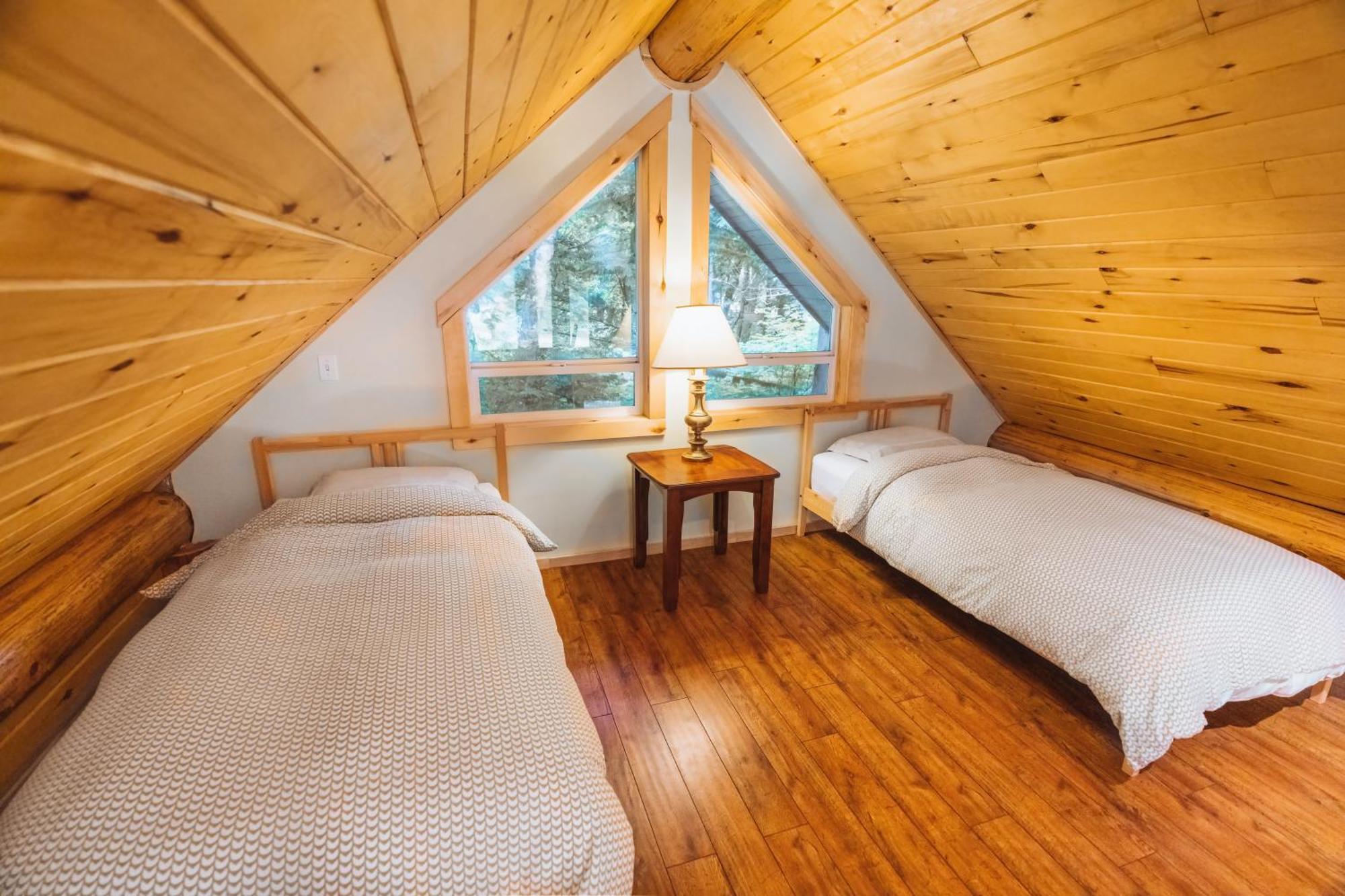 Bella Coola Grizzly Tours And Resort Hagensborg 外观 照片