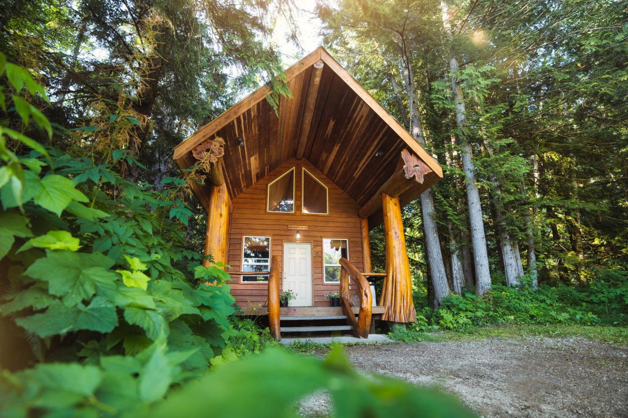 Bella Coola Grizzly Tours And Resort Hagensborg 外观 照片