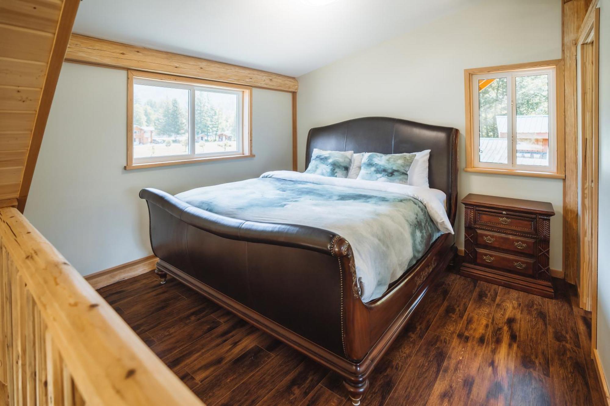 Bella Coola Grizzly Tours And Resort Hagensborg 外观 照片