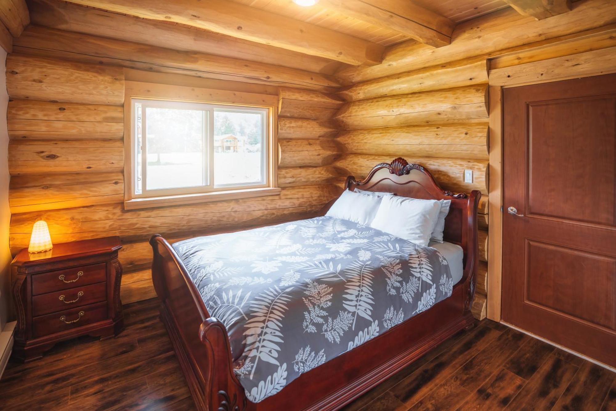 Bella Coola Grizzly Tours And Resort Hagensborg 外观 照片