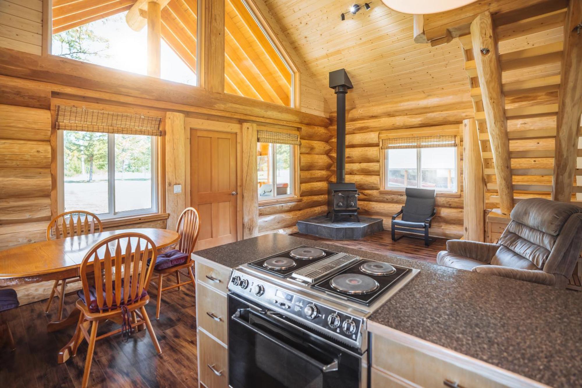 Bella Coola Grizzly Tours And Resort Hagensborg 外观 照片