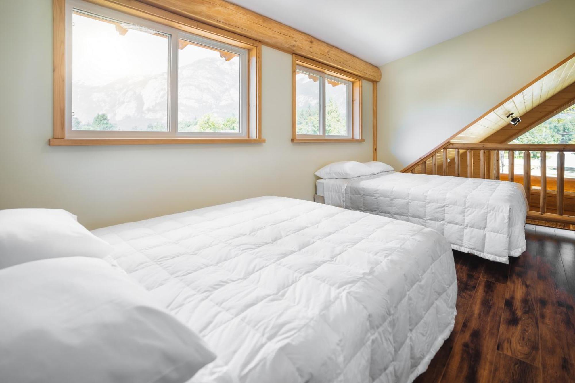 Bella Coola Grizzly Tours And Resort Hagensborg 外观 照片
